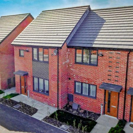Newly Built, Splendid House For 5 In Manchester! Exterior photo